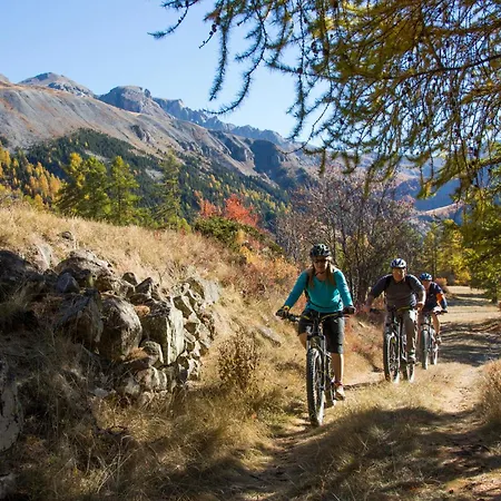 La Capitale - Les De L Argile *